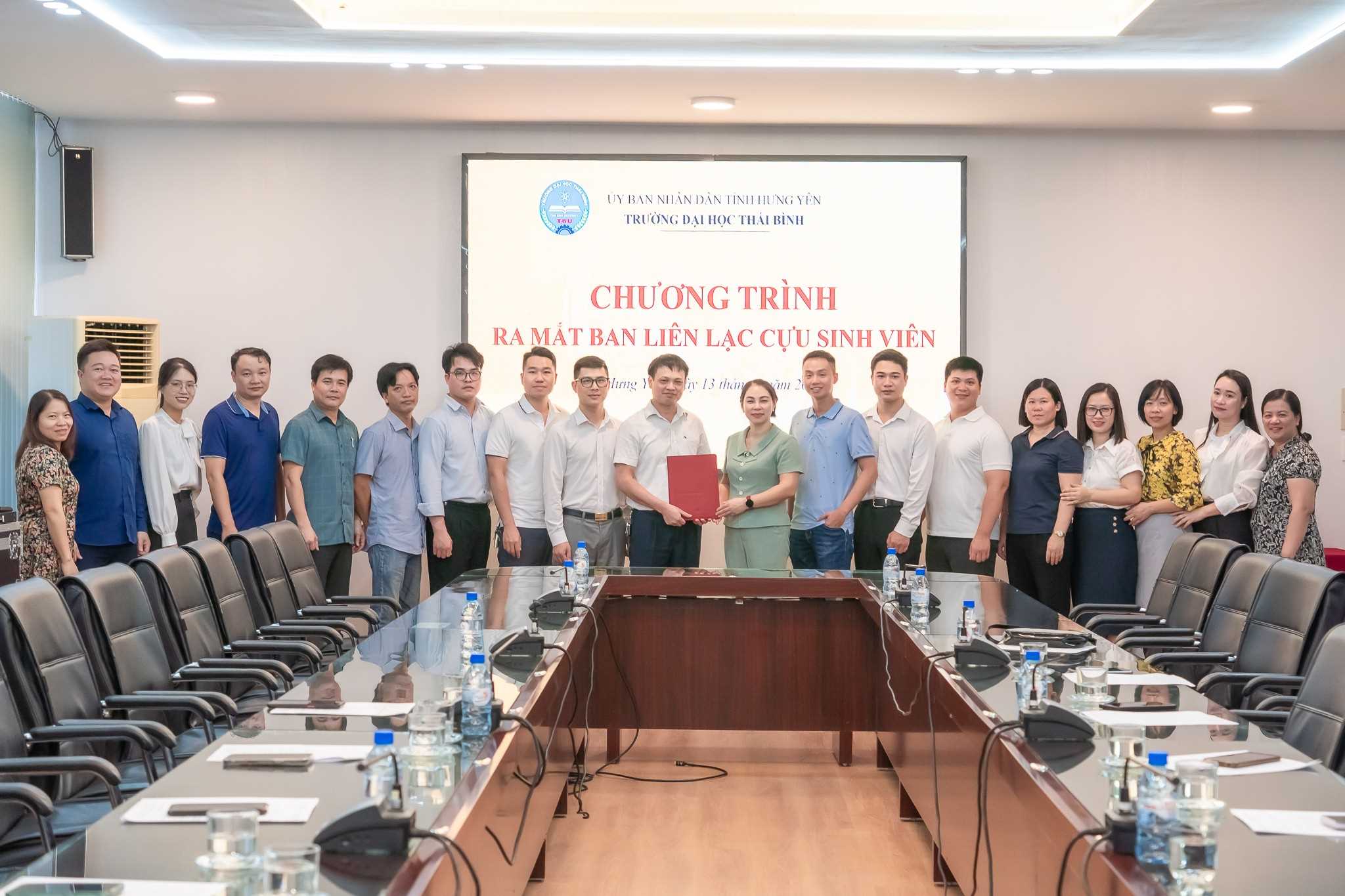 RA MẮT BAN LIÊN LẠC CỰU SINH VIÊN TRƯỜNG ĐẠI HỌC THÁI BÌNH: CẦU NỐI GẮN KẾT CÁC THẾ HỆ